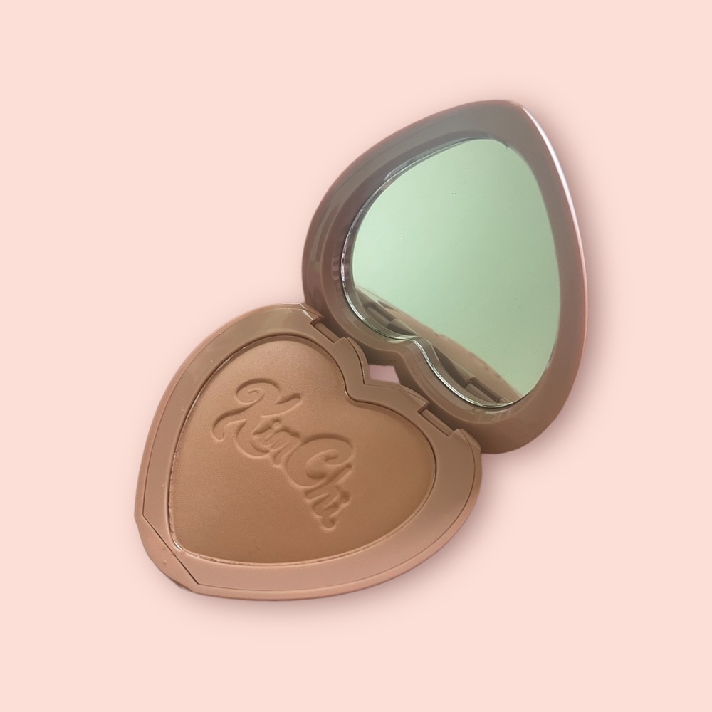 Kim Chi Bronzer